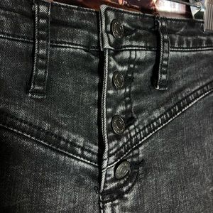 💞 Black Mom Jeans (w 4 buttons) 💞